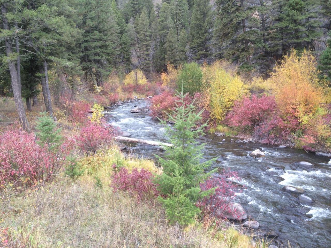 Boulder Creek Lodge Maxville ภายนอก รูปภาพ