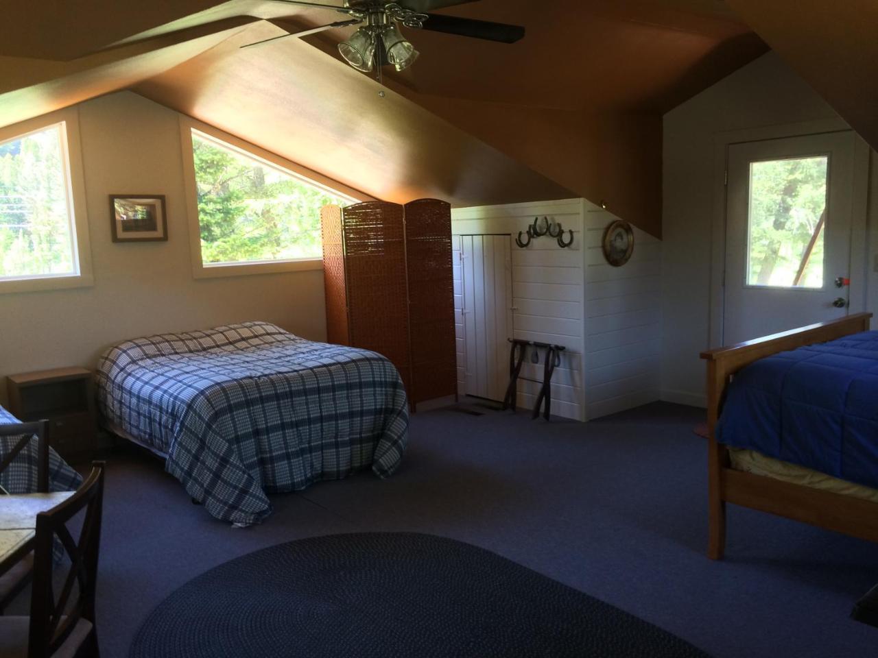 Boulder Creek Lodge Maxville ภายนอก รูปภาพ
