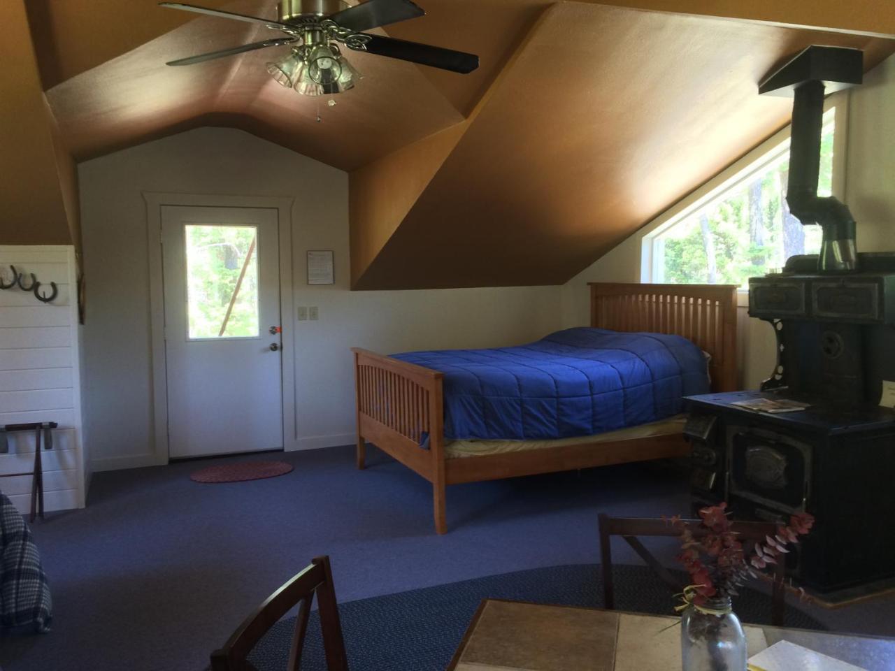 Boulder Creek Lodge Maxville ภายนอก รูปภาพ